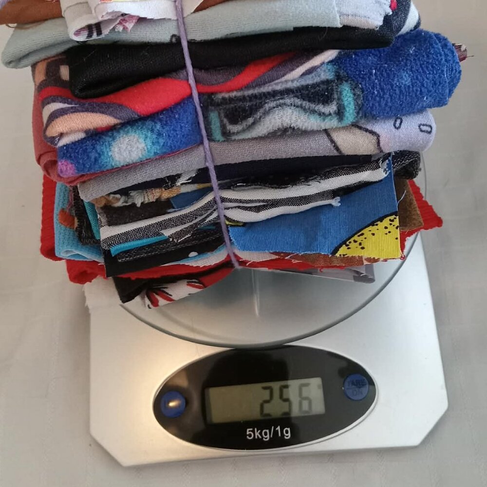 E) Want to renew your fabric stash for your creative projects? +1/2 lb fabrics